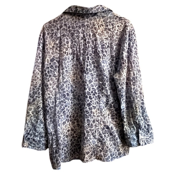 Laura Scott Gray 3/4 Sleeve Button Down Shirt - Picture 2 of 3